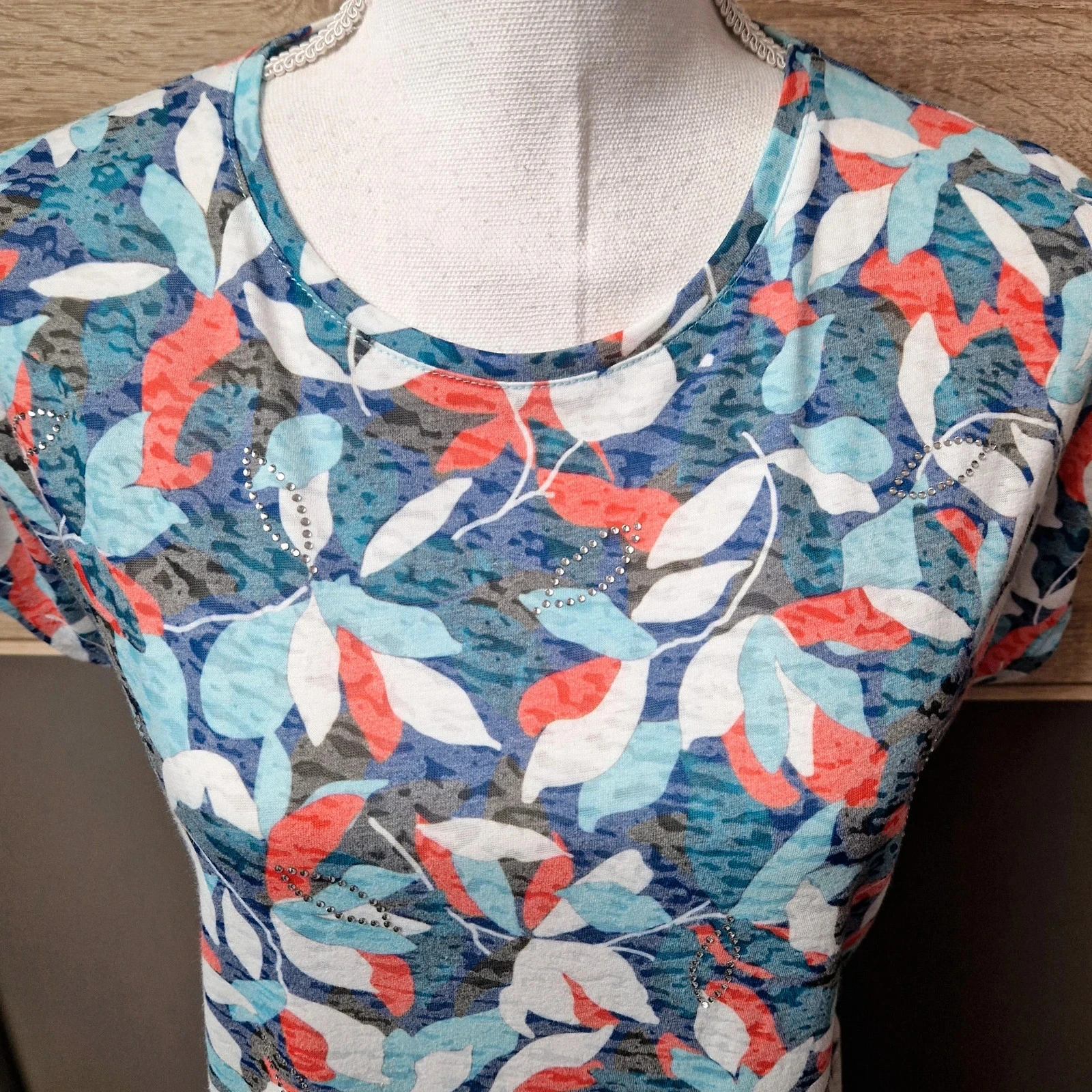 T-shirt – photo 2